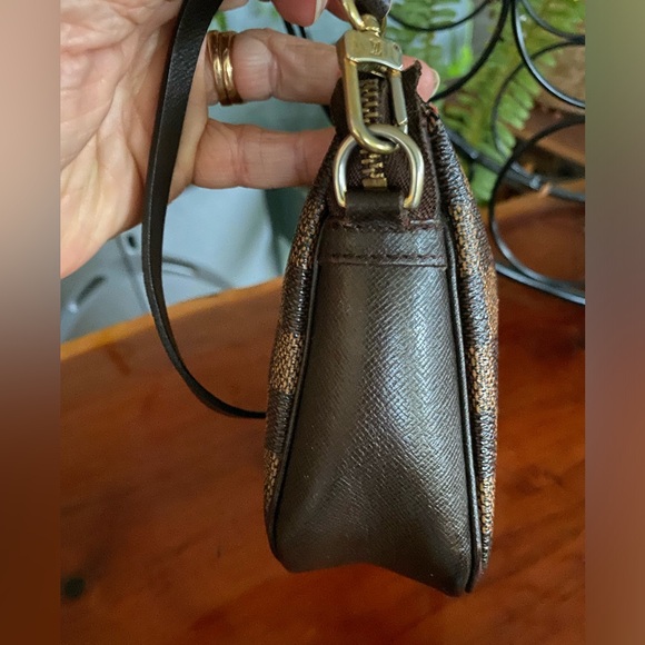 Louis Vuitton Damier Ebene Trousseau Makeup Pochette - Picture 5 of 11